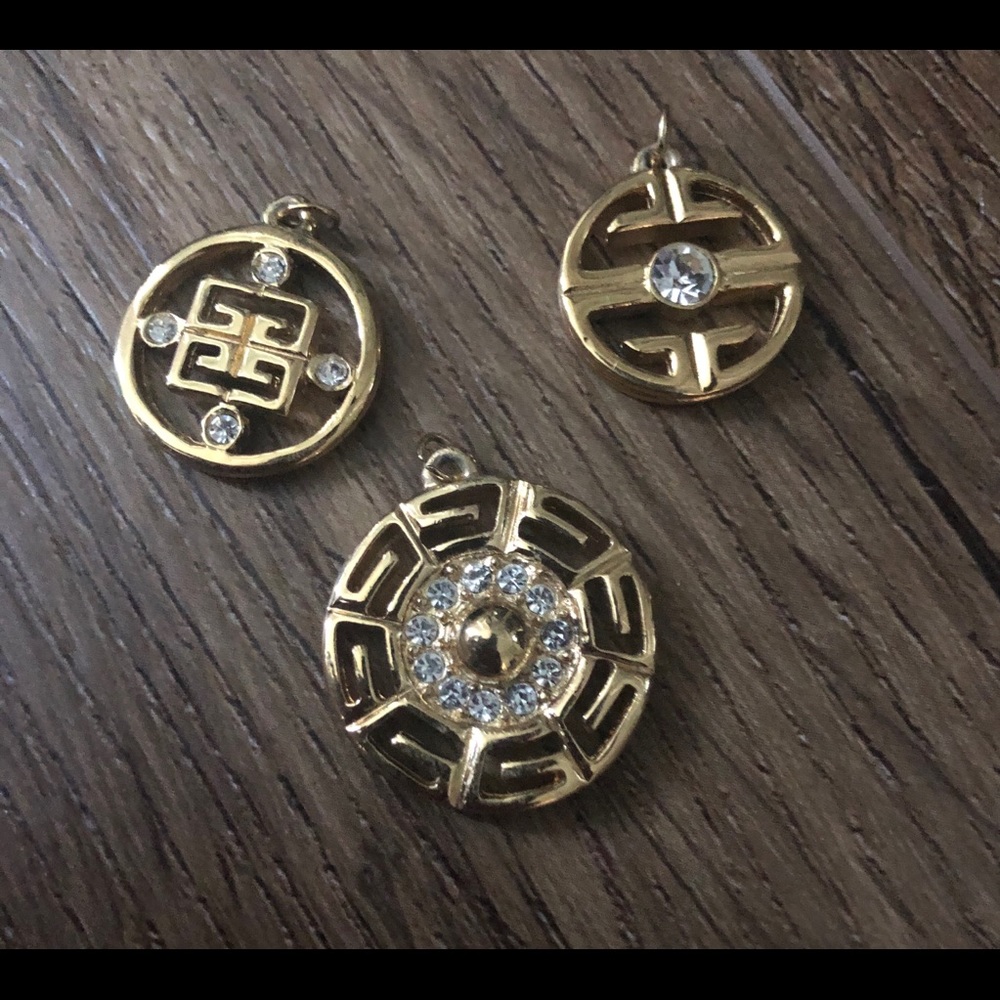 GIVENCHY-AUTHENTIC Vintage PENDANTS-3 Included - Picture 6 of 8